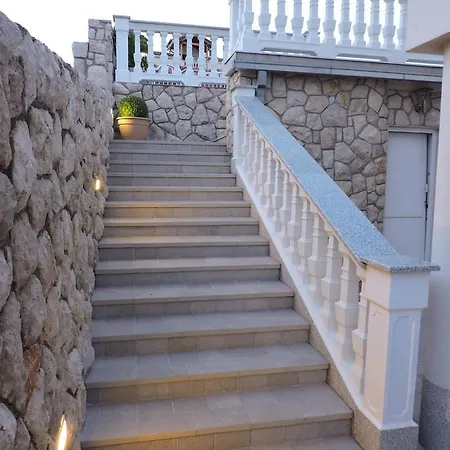 Apartment Residenca Novi Vinodolski